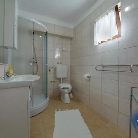 Διαμέρισμα In With Sea View, Terrace, Air Conditioning, Wifi 4773-2 Ražanj