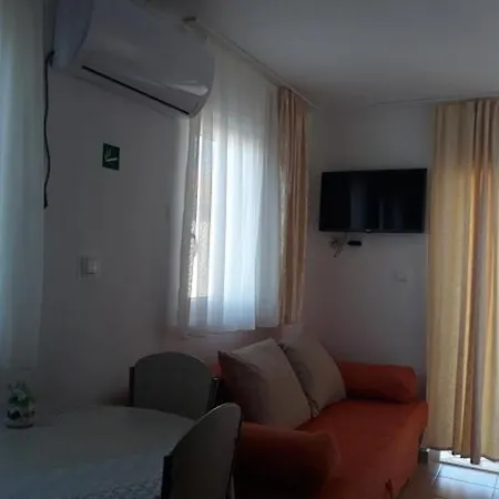 In With Sea View, Terrace, Air Conditioning, Wifi 4773-2 * Ražanj