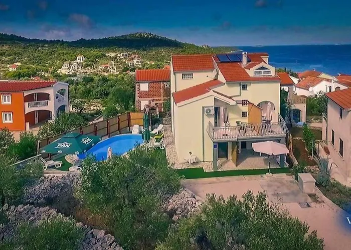 In With Sea View, Terrace, Air Conditioning, Wifi 4773-2 * Ražanj