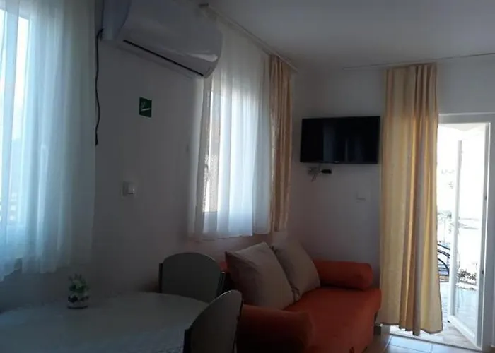 In With Sea View, Terrace, Air Conditioning, Wifi 4773-2 * Ražanj